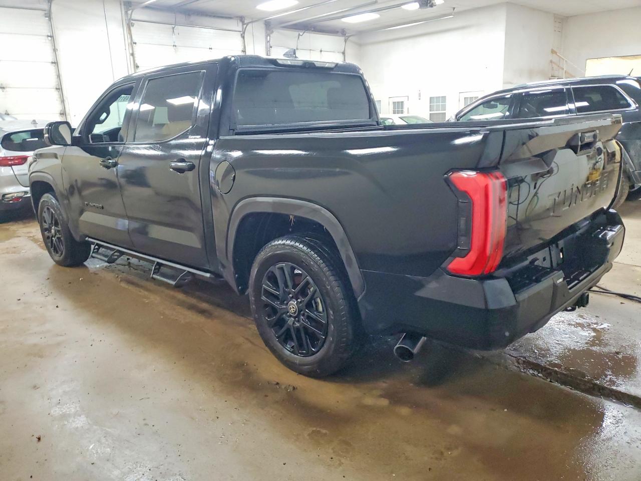 2026 TOYOTA TUNDRA LIMITED — снимка 2