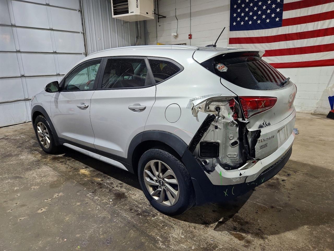2017 HYUNDAI TUCSON SE — снимка 2