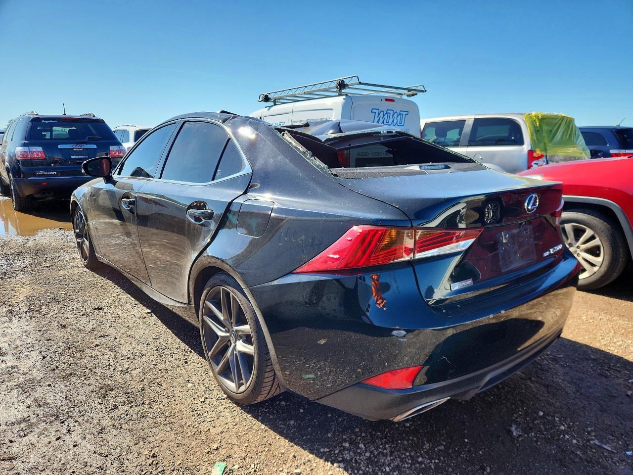 2019 LEXUS IS 300 — снимка 2