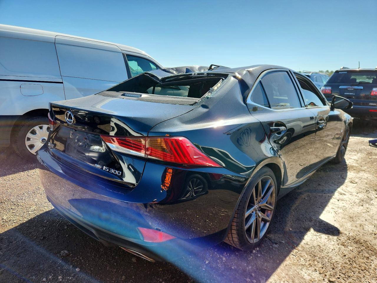 2019 LEXUS IS 300 — снимка 3