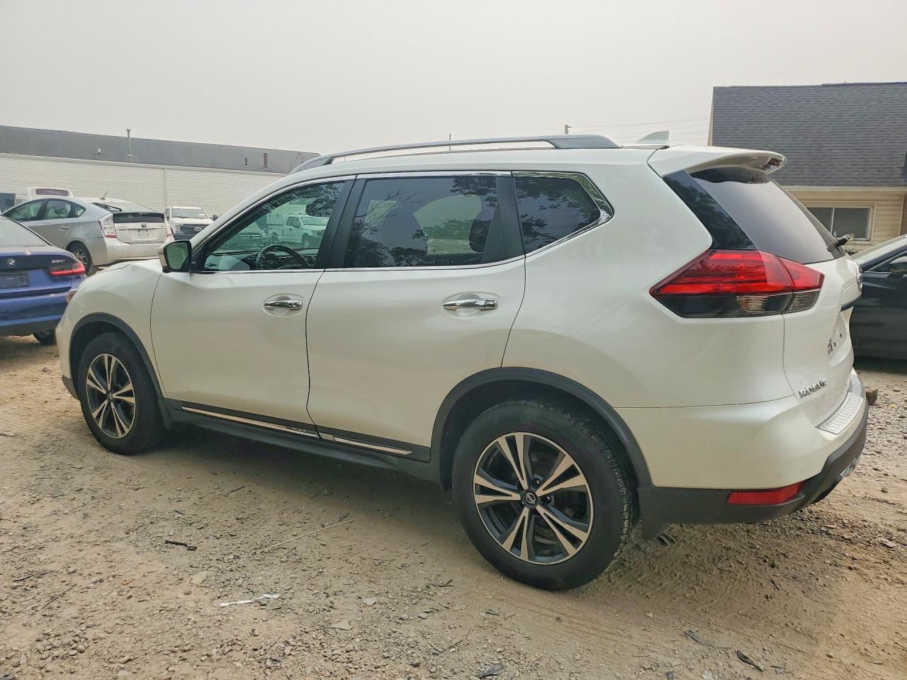 2017 NISSAN ROGUE SL — снимка 2