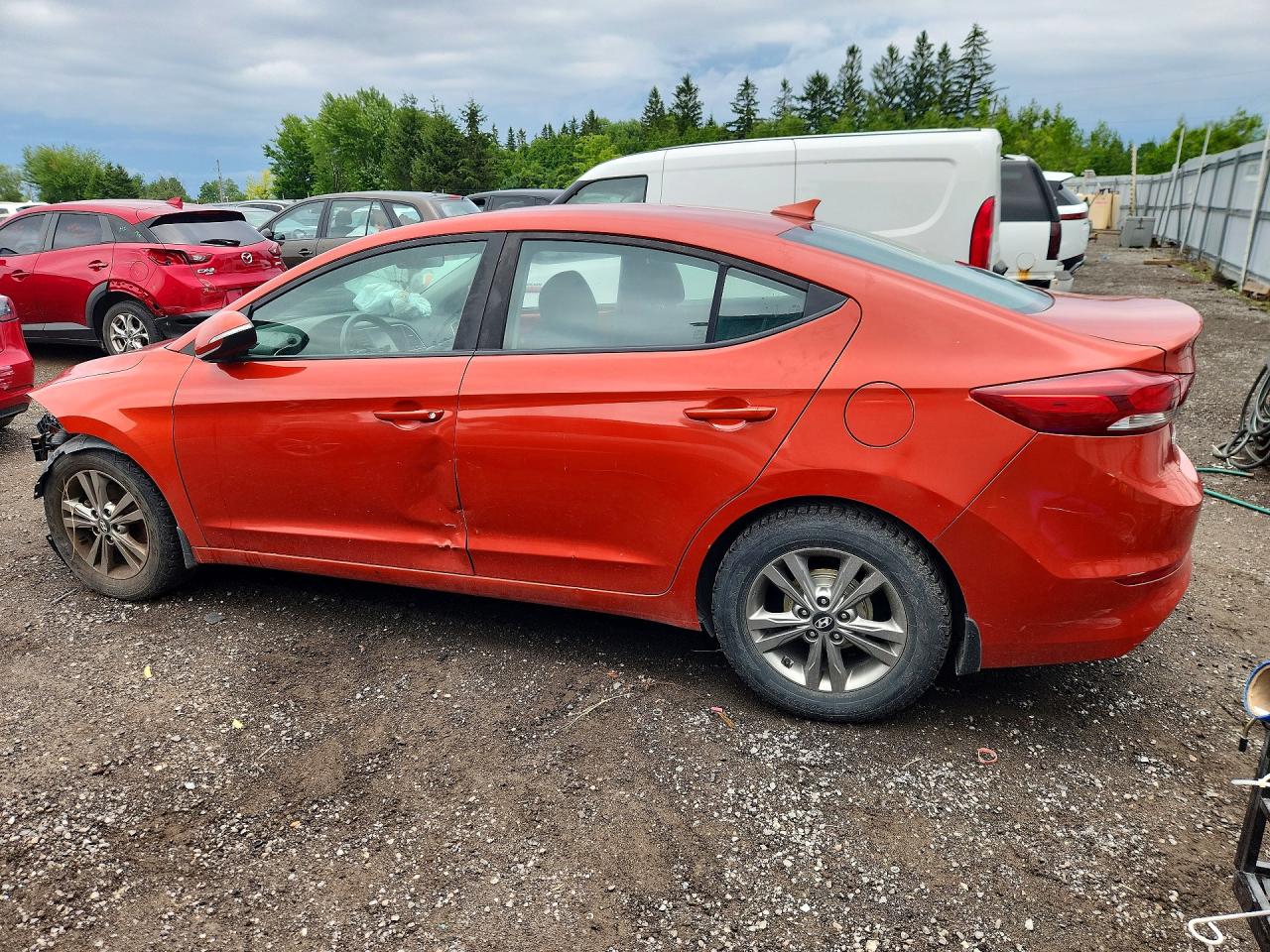 2017 HYUNDAI ELANTRA GL 4DR — снимка 2