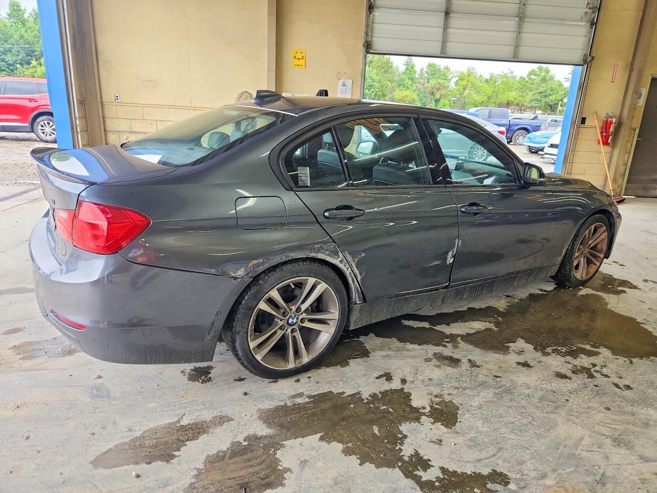2014 BMW 328 I — снимка 3