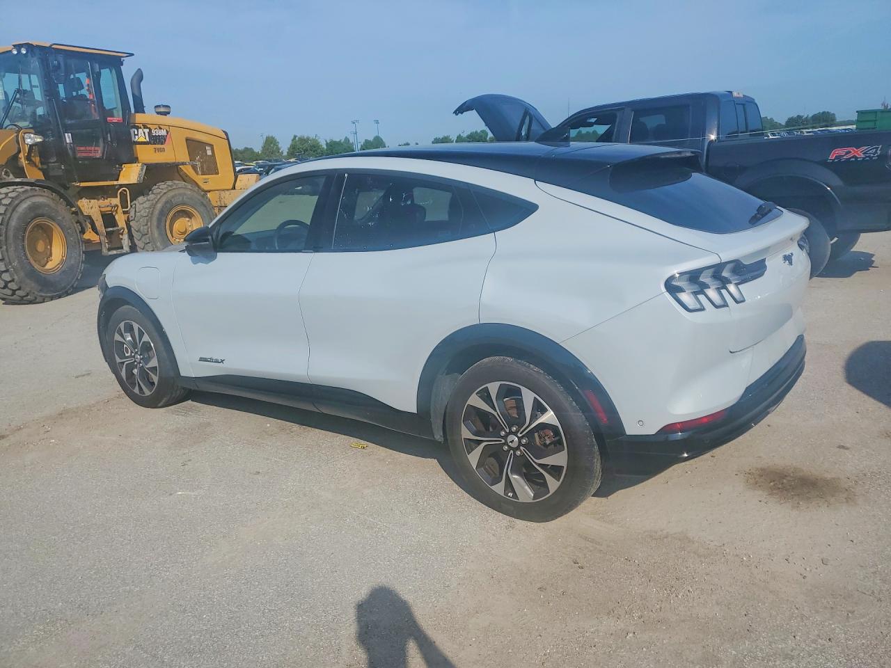 2023 FORD MUSTANG MACH-E PREMIUM — снимка 2