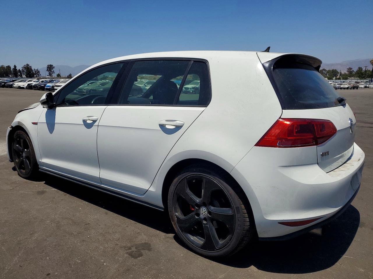 2016 VOLKSWAGEN GTI S/SE — снимка 2