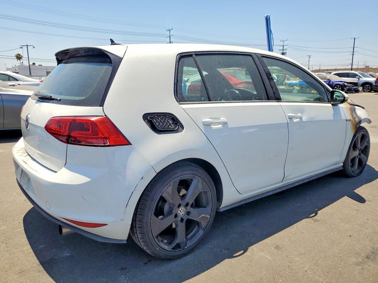 2016 VOLKSWAGEN GTI S/SE — снимка 3