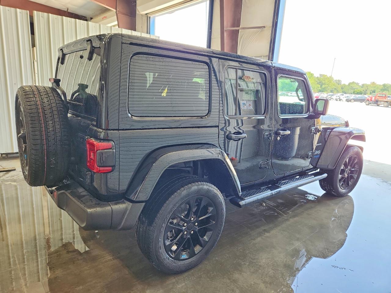2022 JEEP WRANGLER UNLIMITED SAHARA 4XE — снимка 3