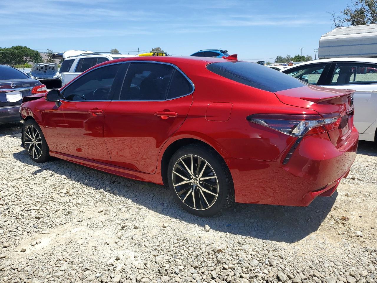 2021 TOYOTA CAMRY SE — снимка 2