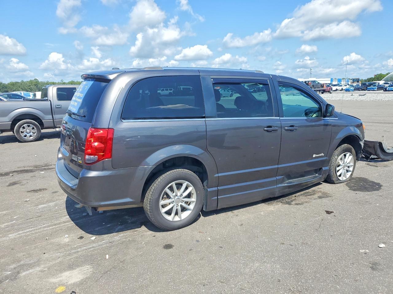2018 DODGE GRAND CARAVAN SXT — снимка 3