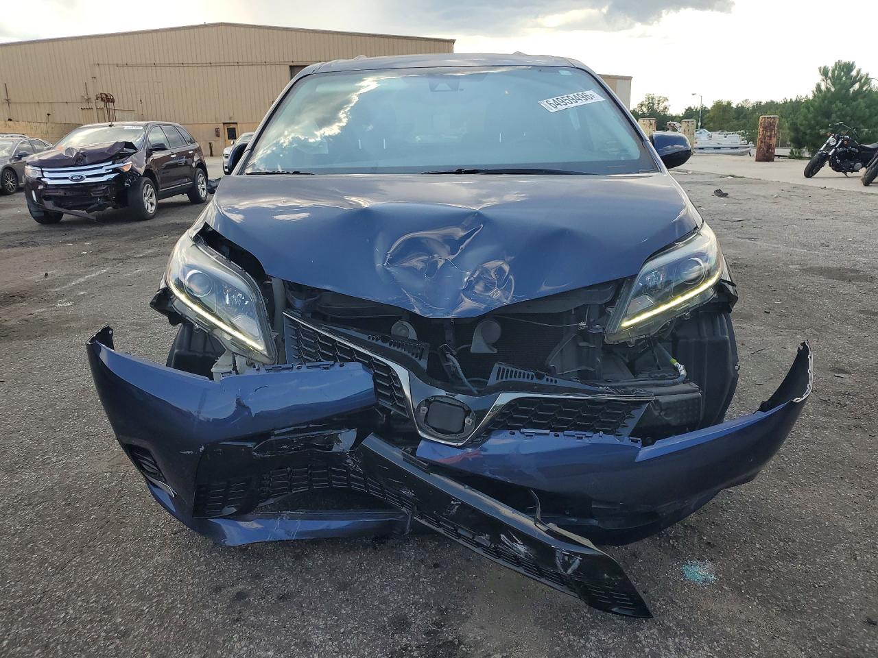 2018 TOYOTA SIENNA SE PREMIUM 8-PASSENGER — снимка 5