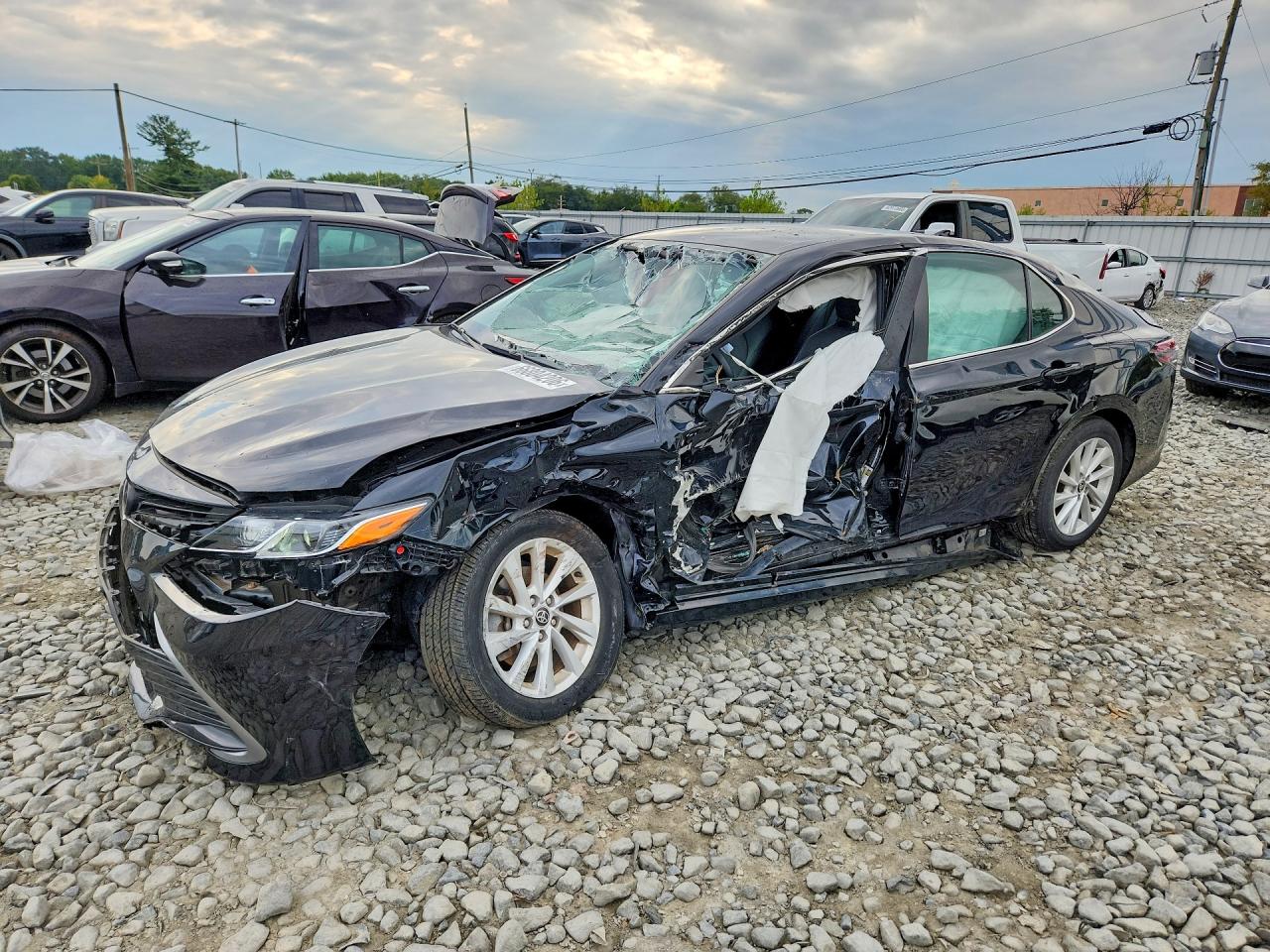 2022 TOYOTA CAMRY LE