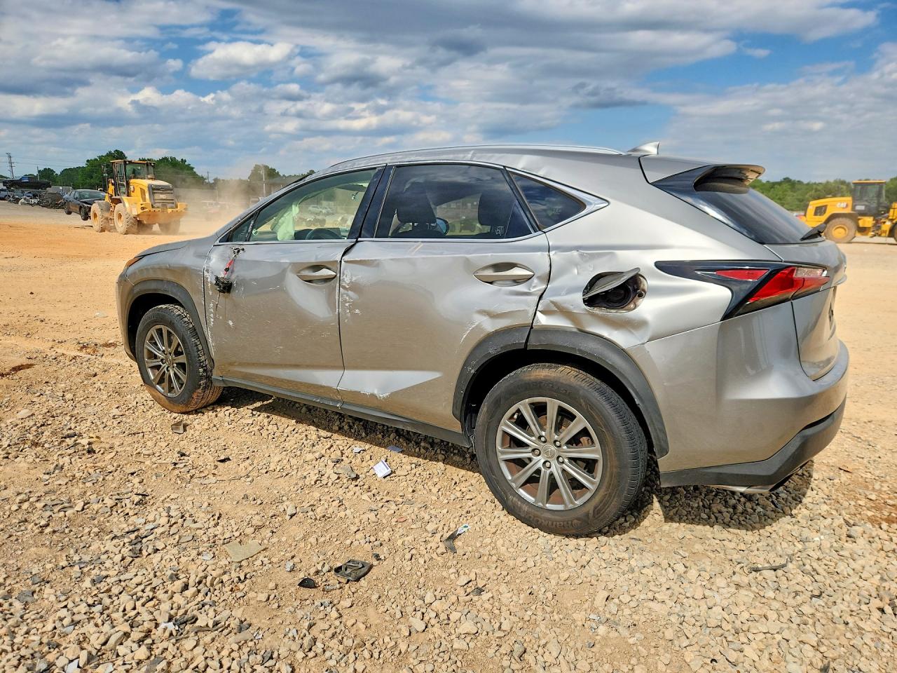 2017 LEXUS NX200T — снимка 2