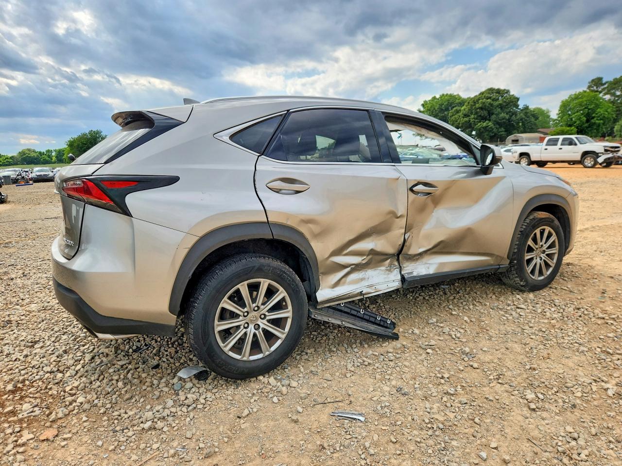 2017 LEXUS NX200T — снимка 3
