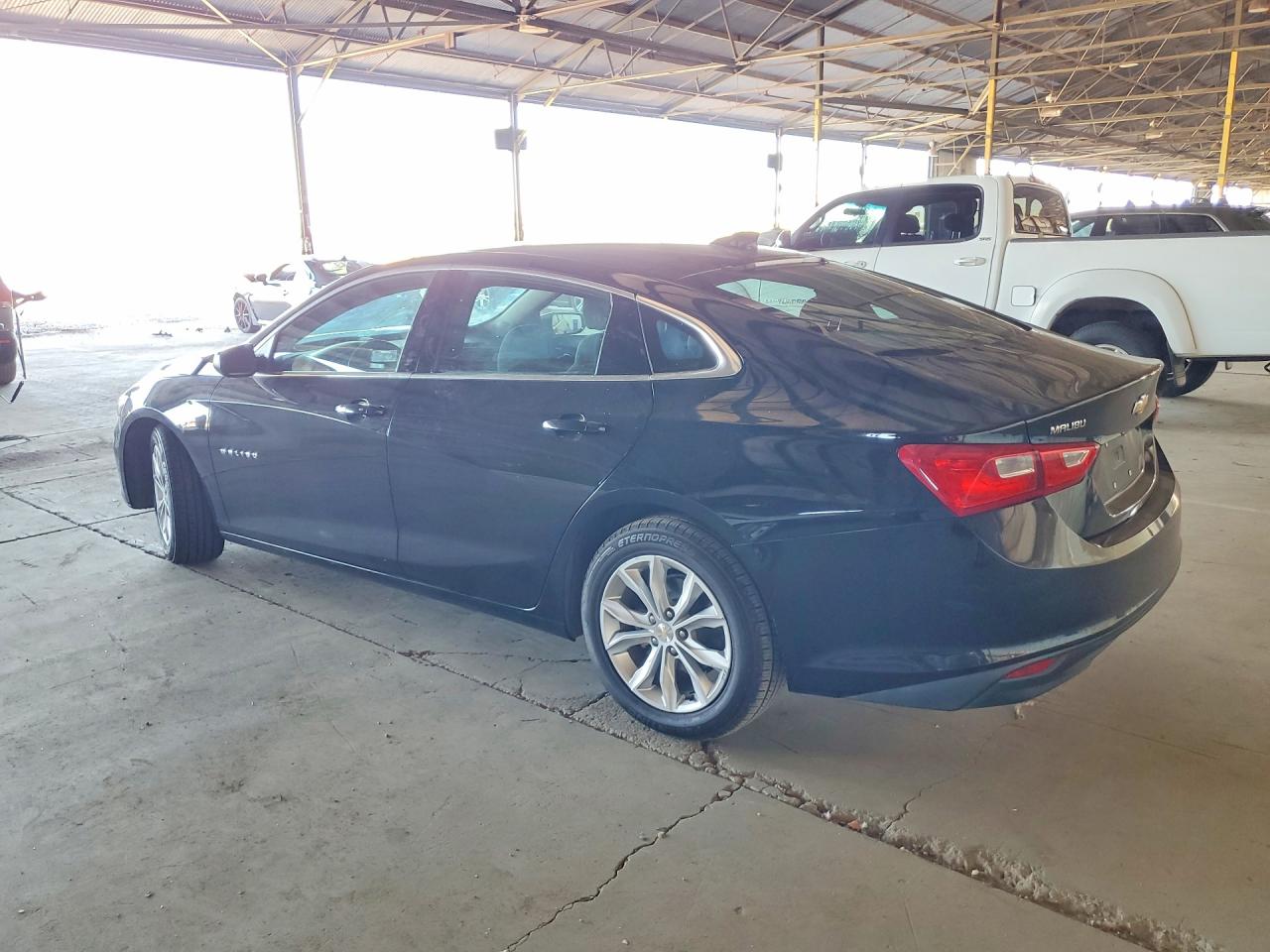 2023 CHEVROLET MALIBU LT — снимка 2