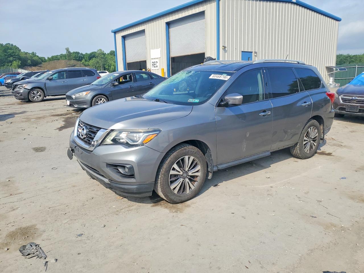 2017 NISSAN PATHFINDER SV