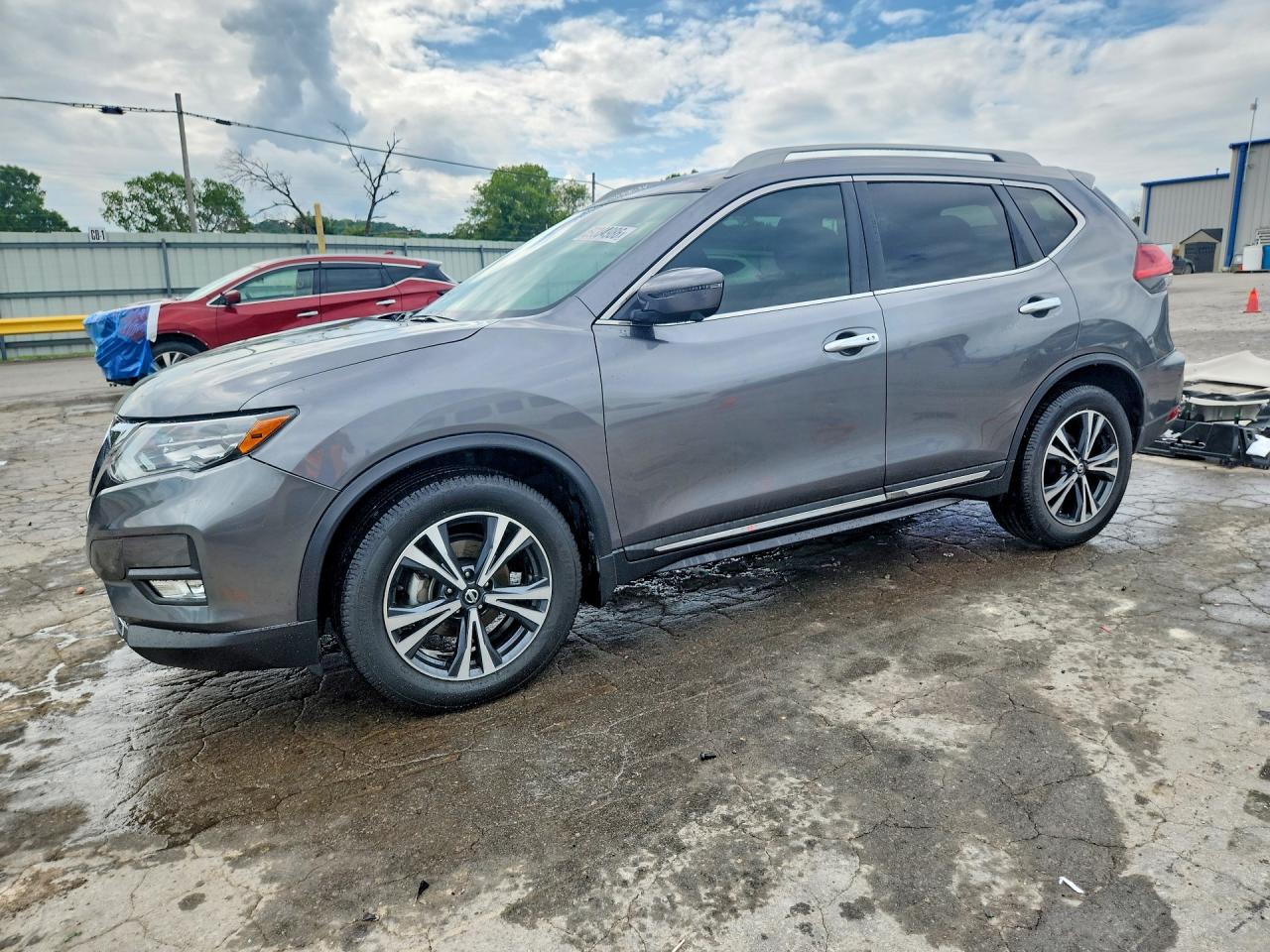 2017 NISSAN ROGUE SL