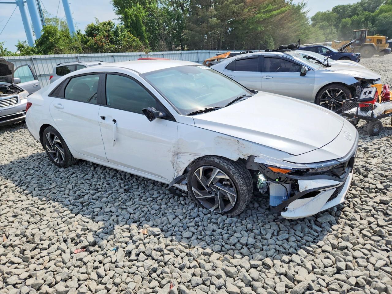 2025 HYUNDAI ELANTRA SEL SPORT — снимка 4