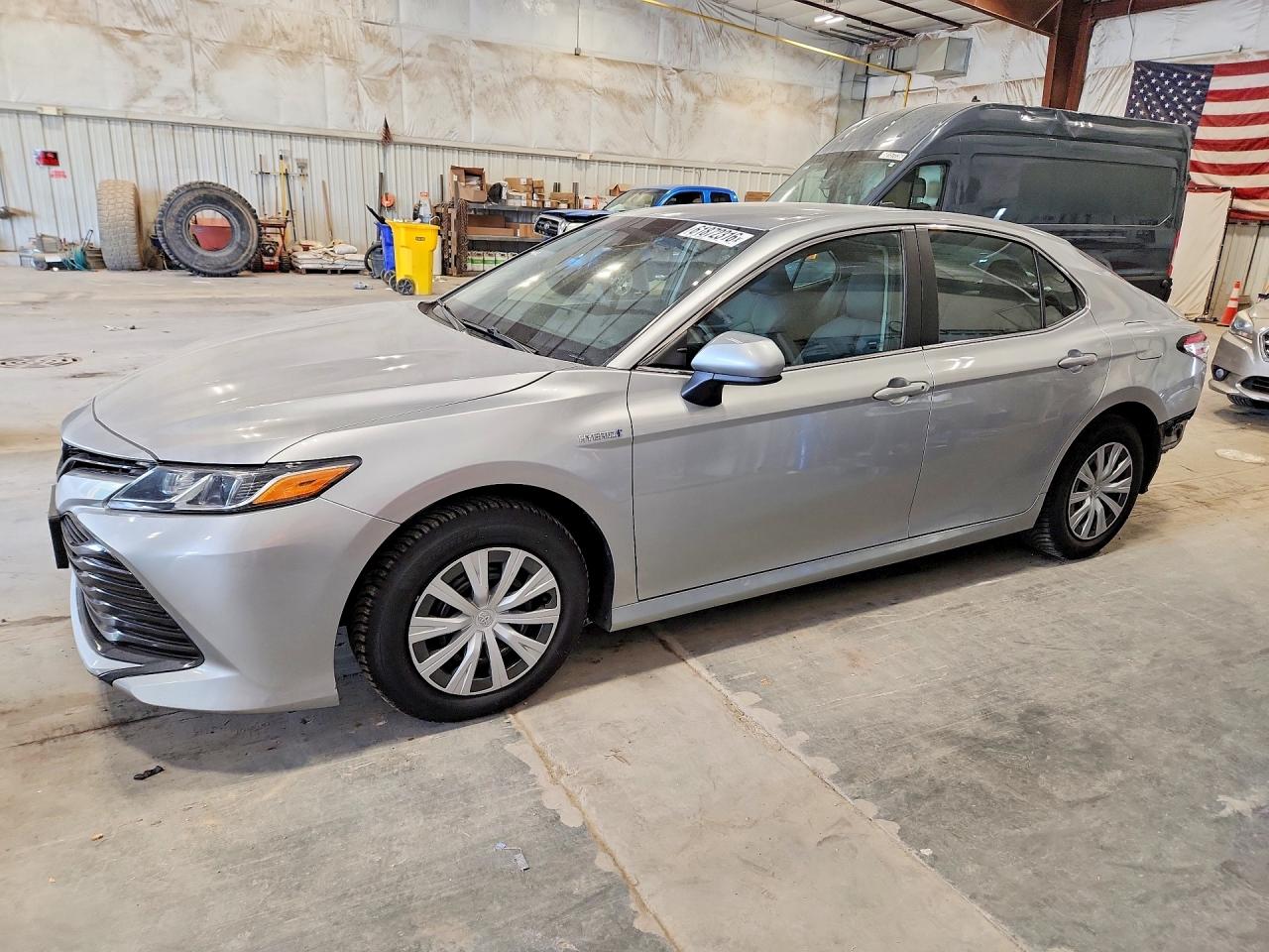 2018 TOYOTA CAMRY LE