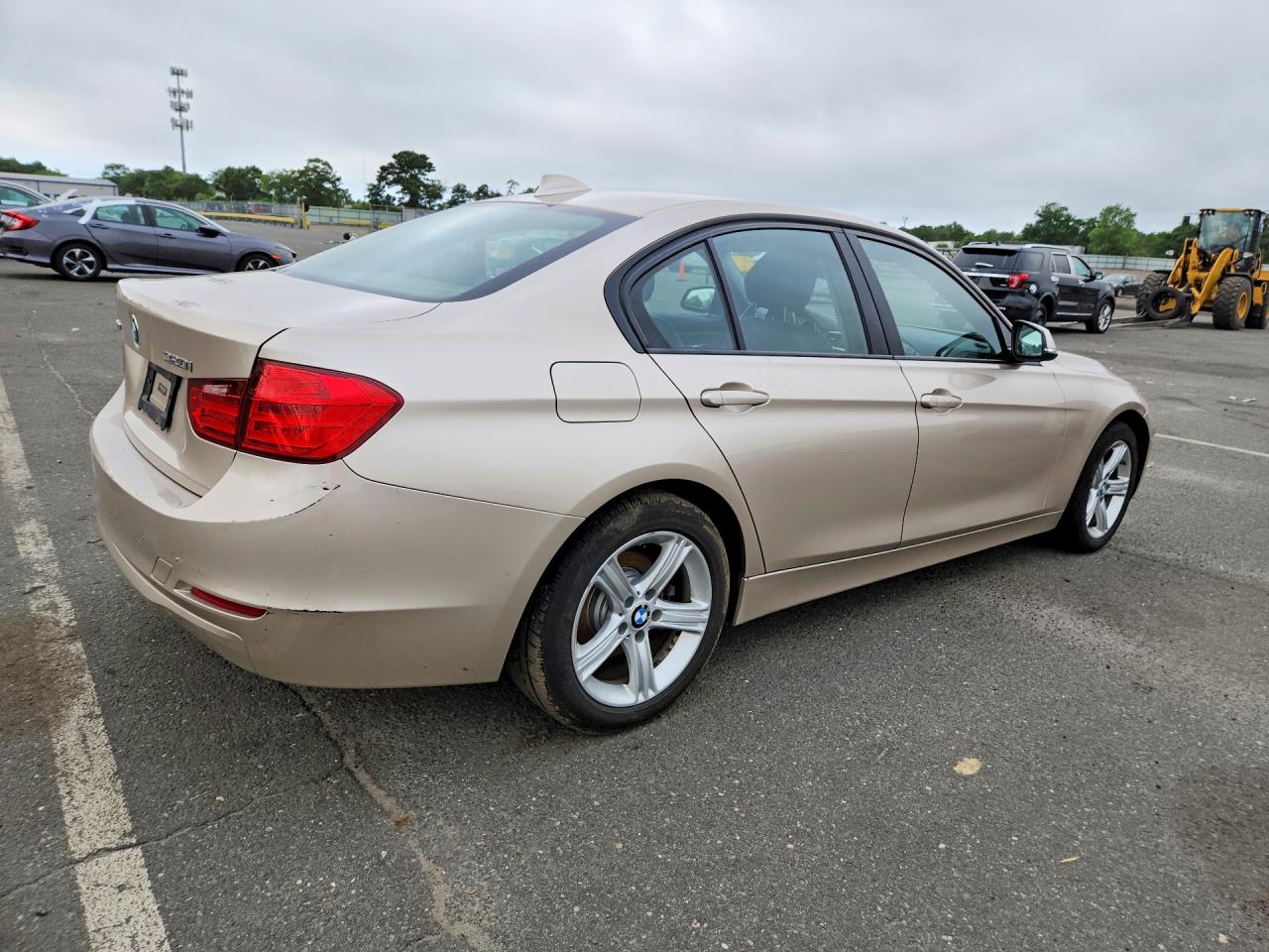 2013 BMW 320 I XDRIVE — снимка 3