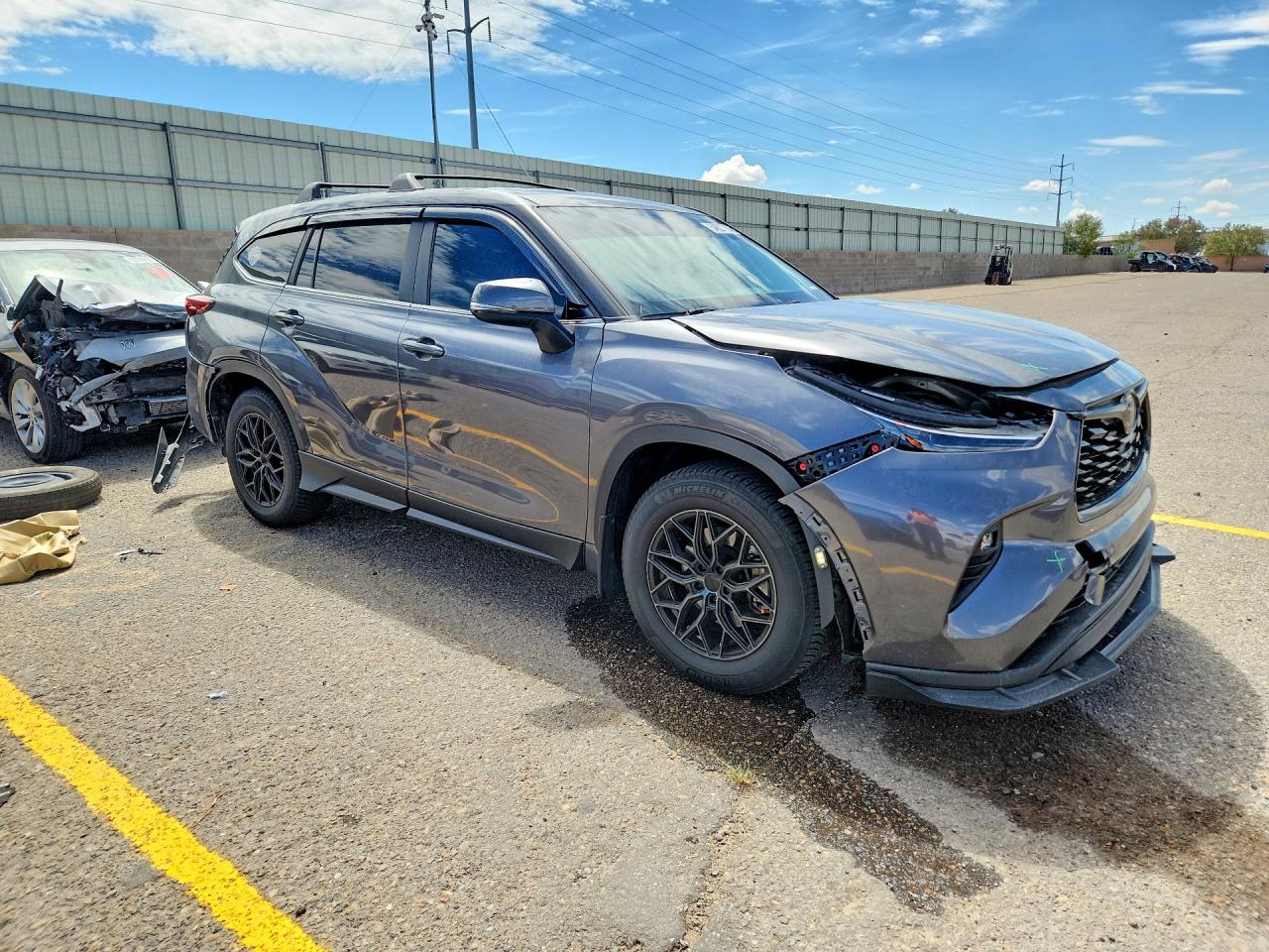 2023 TOYOTA HIGHLANDER LE — снимка 4