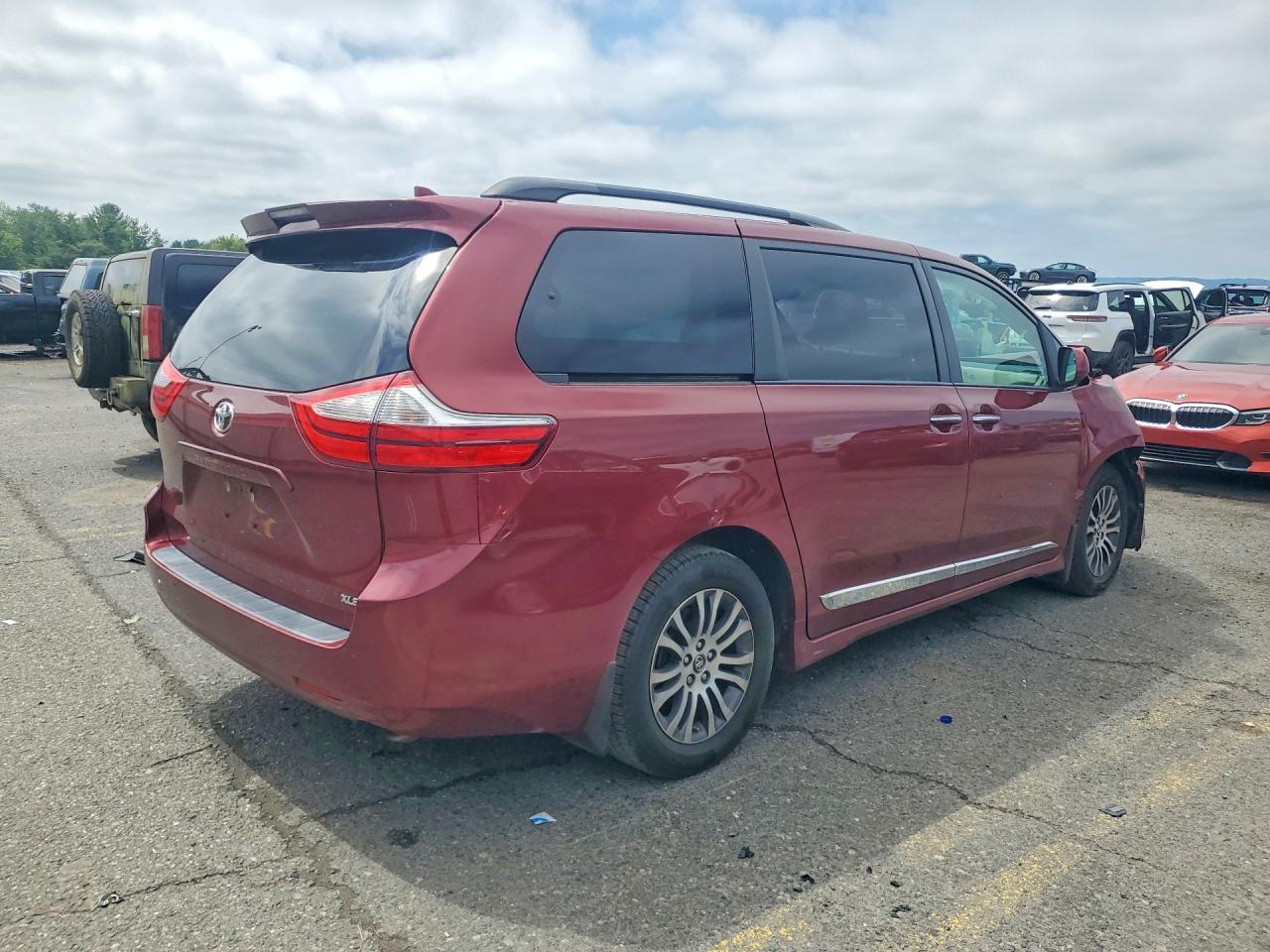 2018 TOYOTA SIENNA XLE 8-PASSENGER — снимка 3