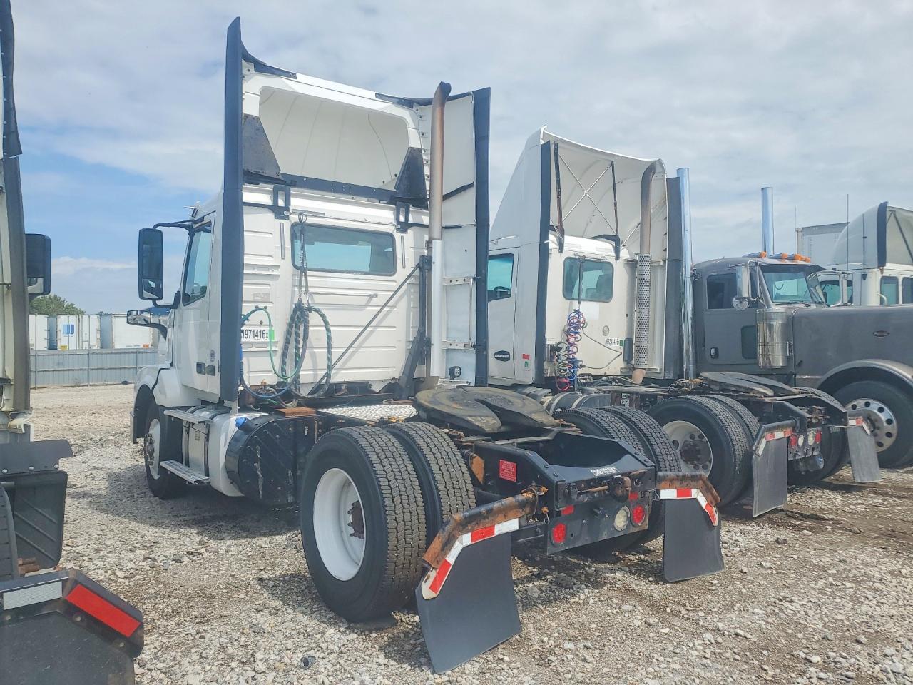 2017 VOLVO VNL — снимка 2