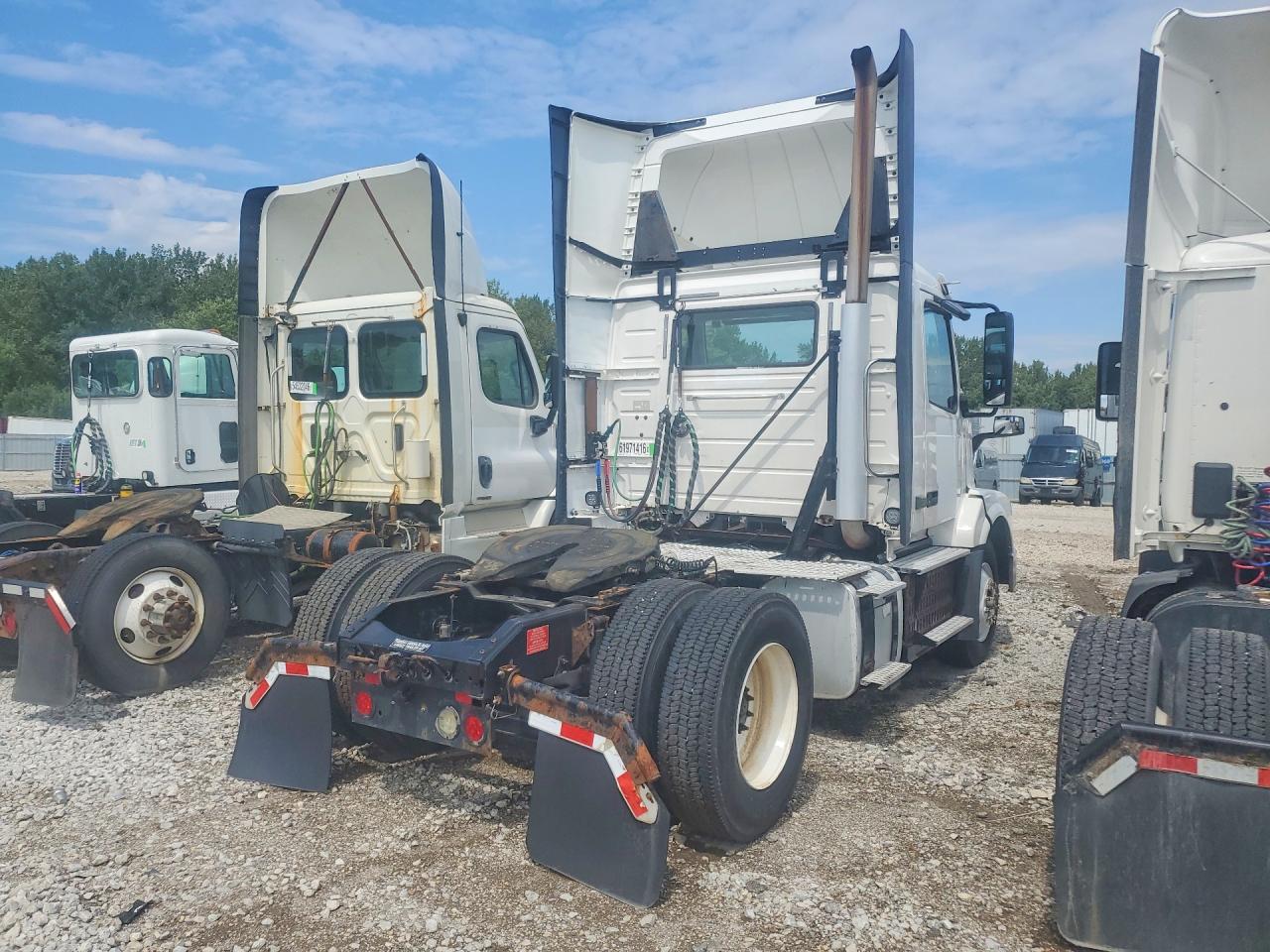 2017 VOLVO VNL — снимка 3