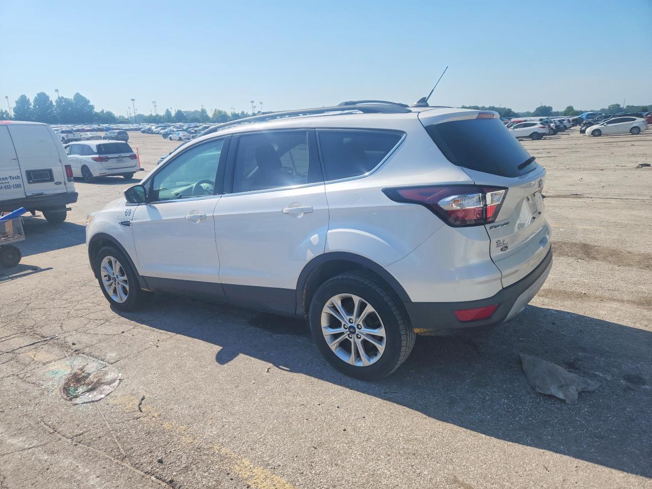 2018 FORD ESCAPE SE — снимка 2