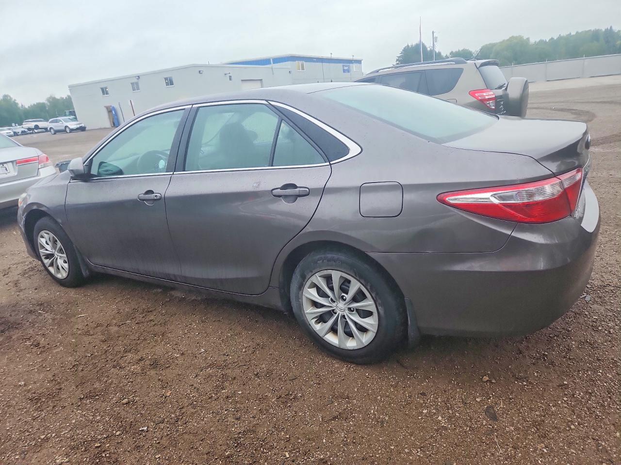 2016 TOYOTA CAMRY LE — снимка 2