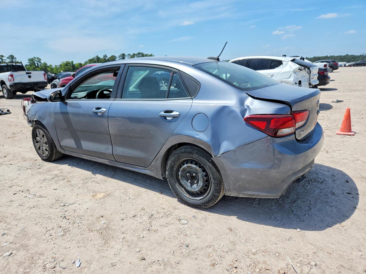 2020 KIA RIO S — снимка 2