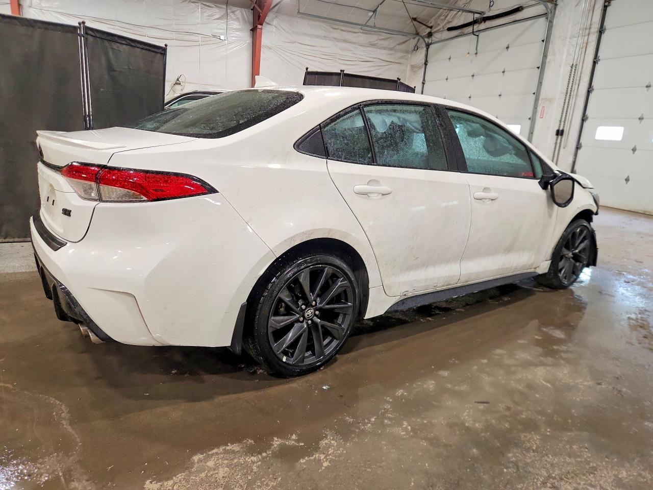 2026 TOYOTA COROLLA SE — снимка 3