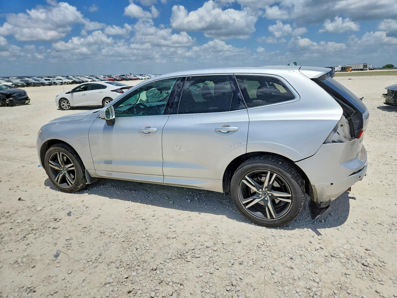 2018 VOLVO XC60 T6 R-DESIGN — снимка 2