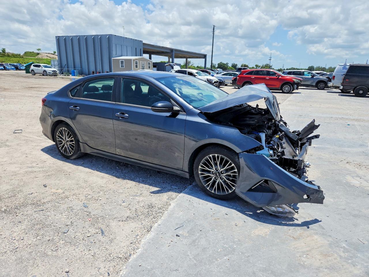 2022 KIA FORTE GT LINE — снимка 4