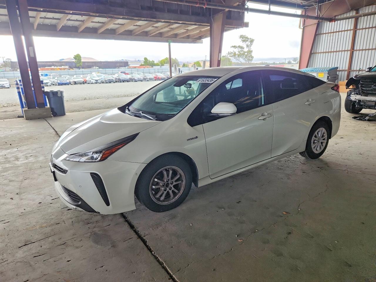 2019 TOYOTA PRIUS LE