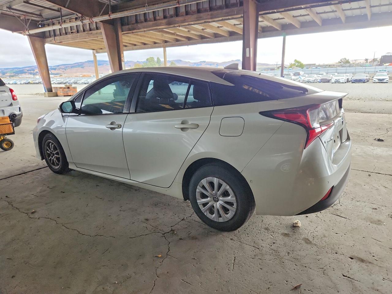 2019 TOYOTA PRIUS LE — снимка 2