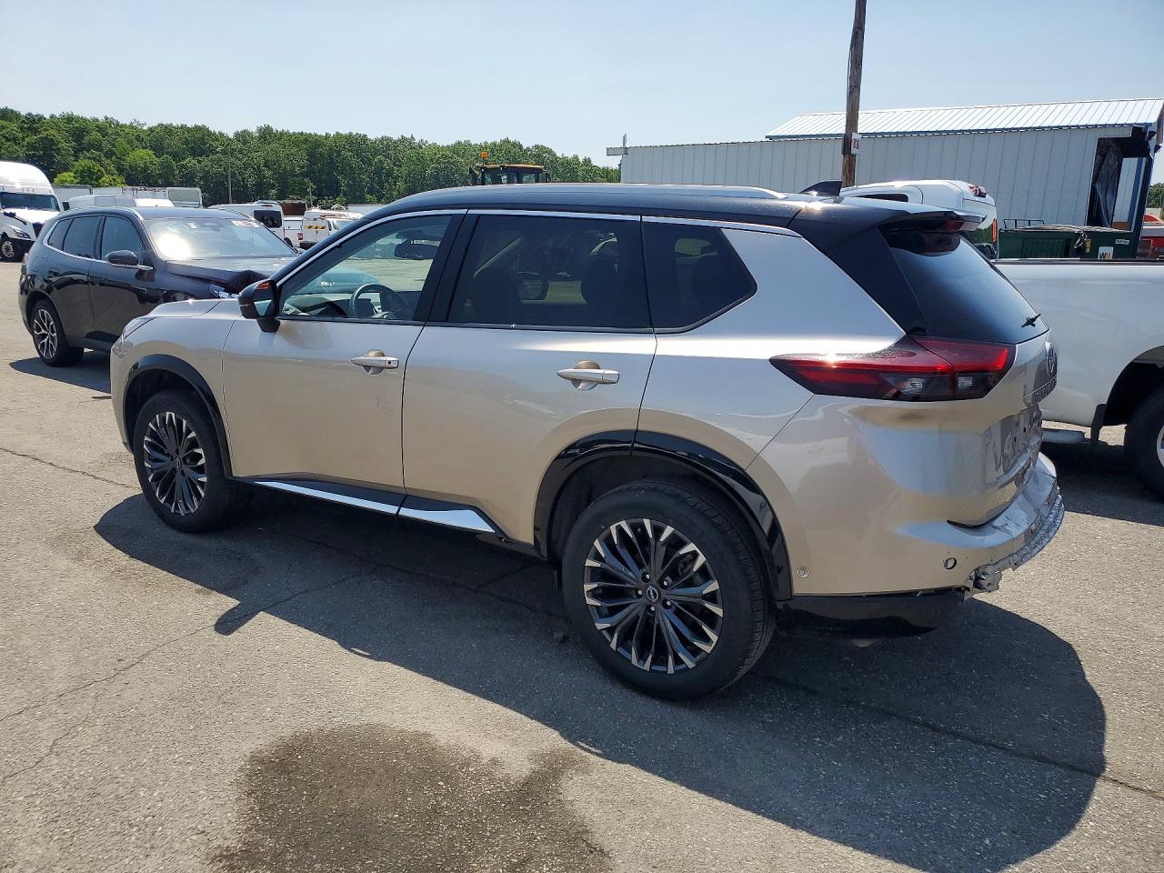2026 NISSAN ROGUE PLATINUM — снимка 2