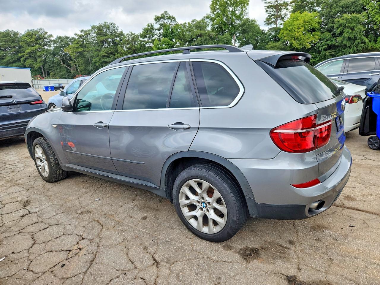 2013 BMW X5 XDRIVE35I — снимка 2