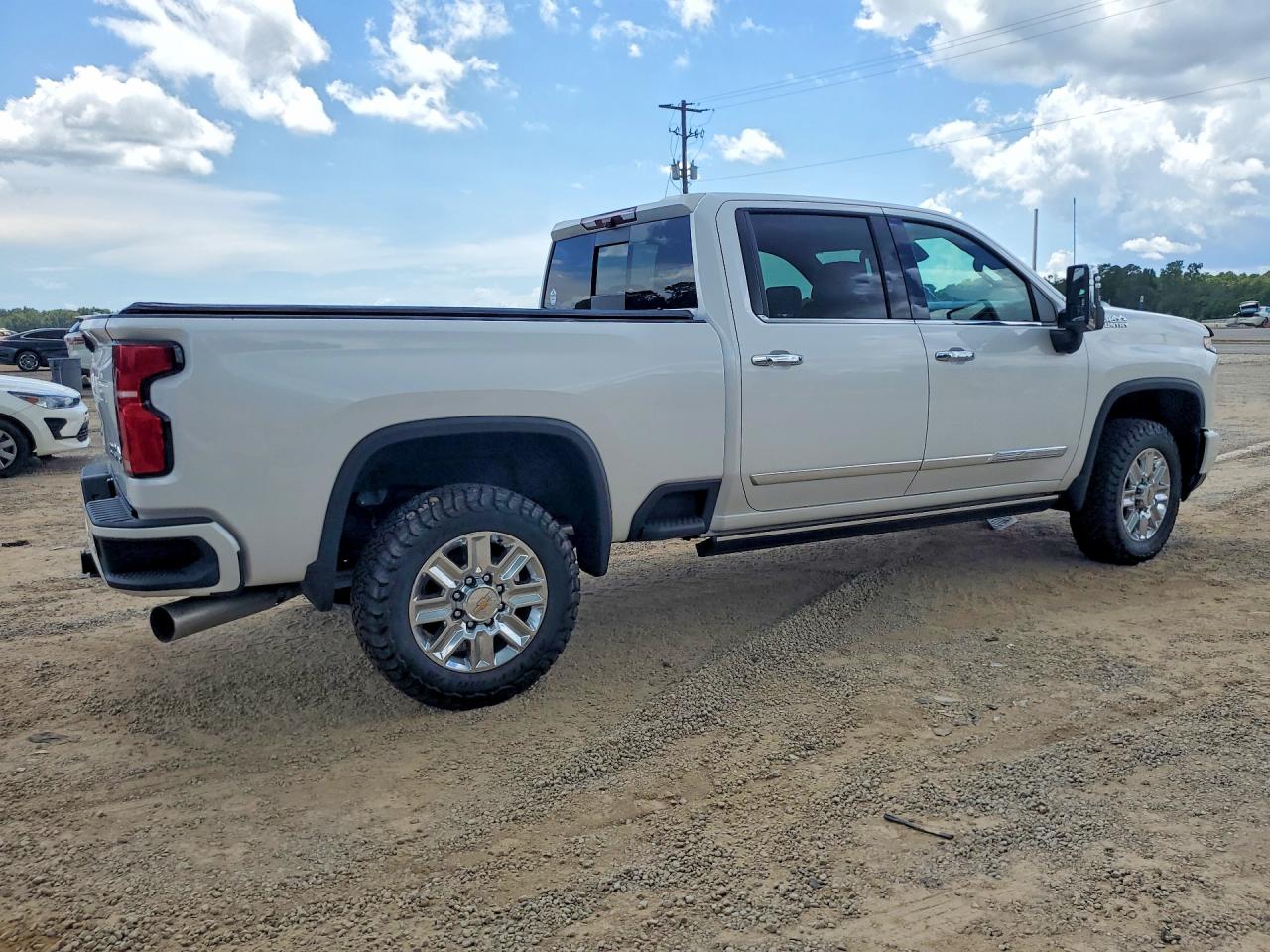 2024 CHEVROLET SILVERADO K2500 HIGH COUNTRY — снимка 3