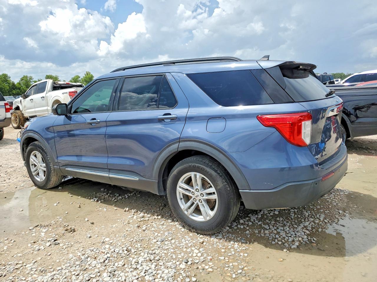 2021 FORD EXPLORER XLT — снимка 2
