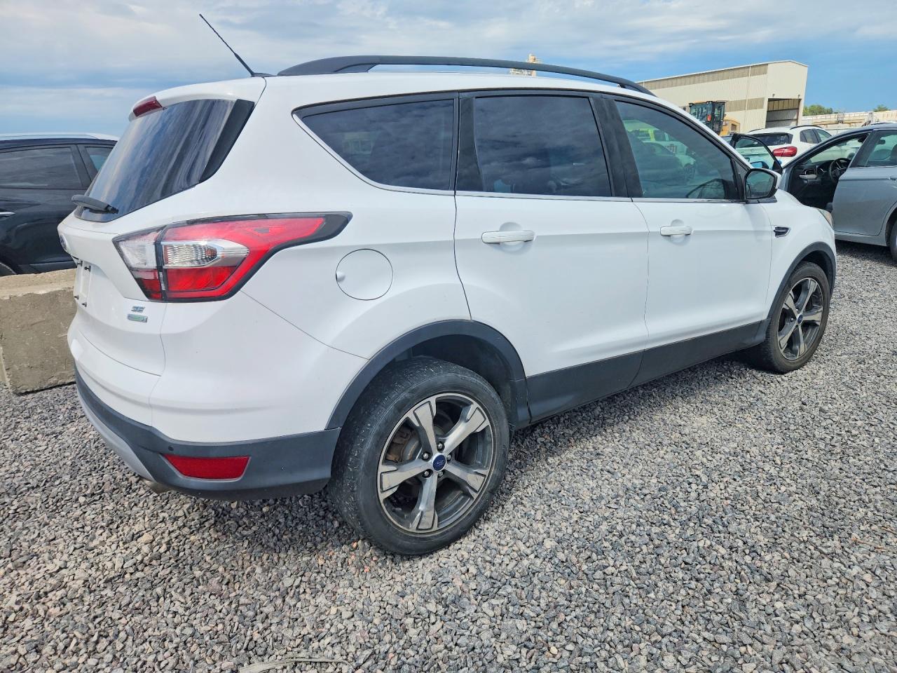 2017 FORD ESCAPE SE — снимка 3