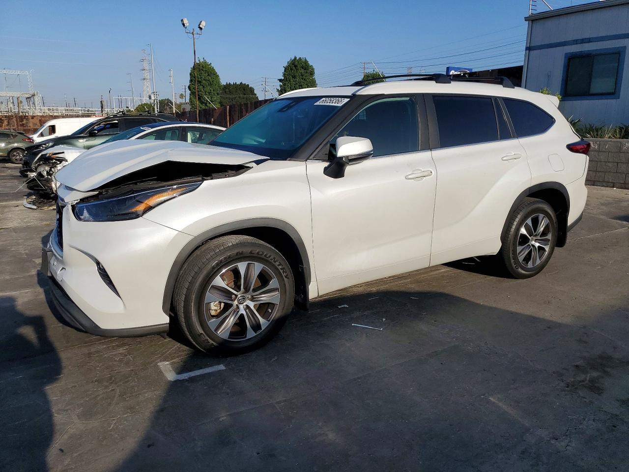 2023 TOYOTA HIGHLANDER XLE