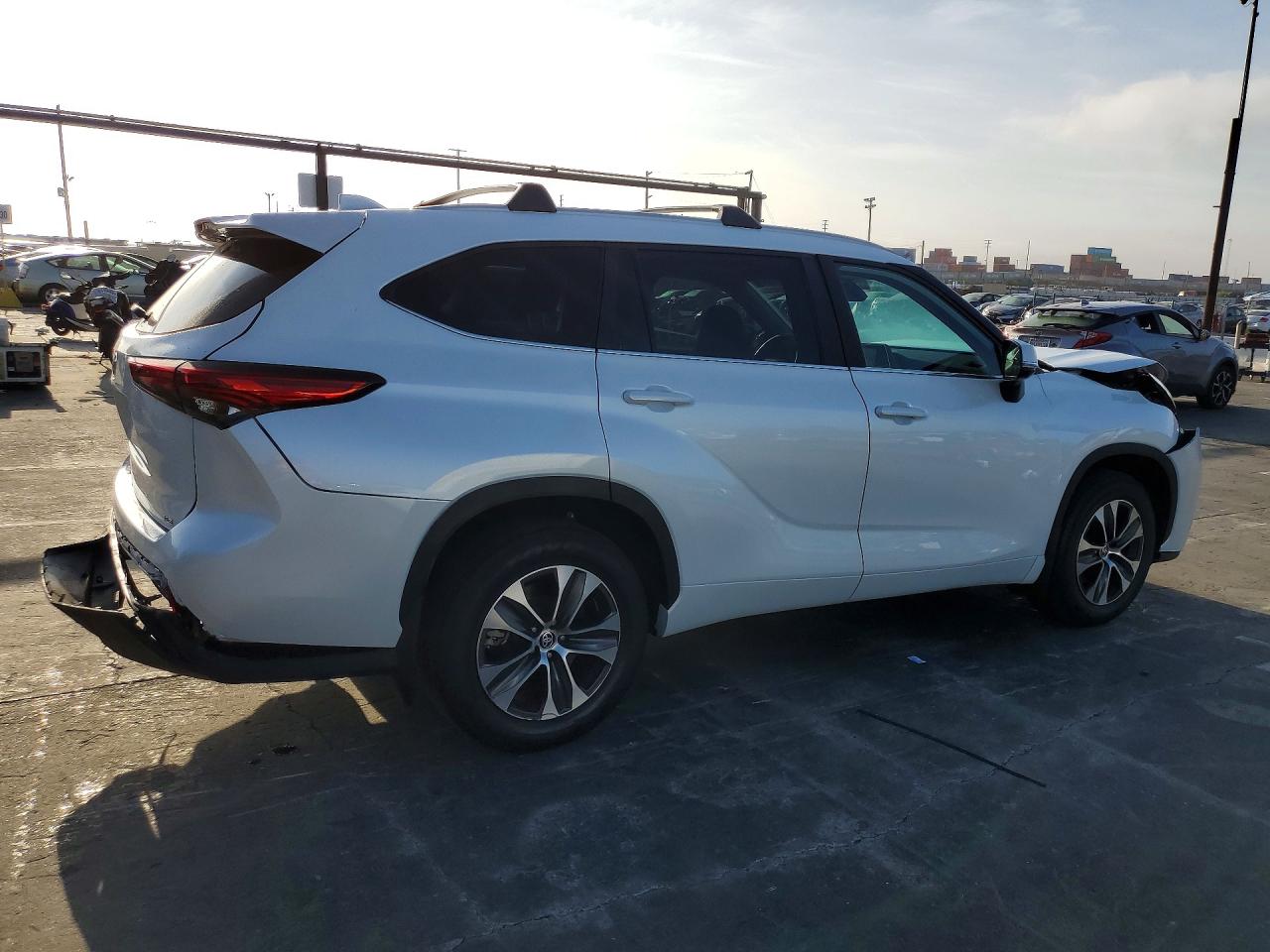 2023 TOYOTA HIGHLANDER XLE — снимка 3