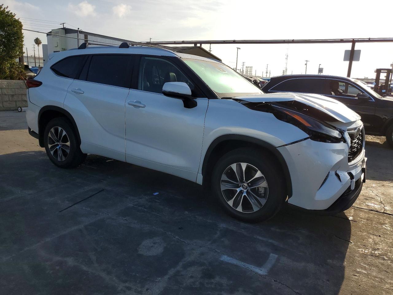2023 TOYOTA HIGHLANDER XLE — снимка 4