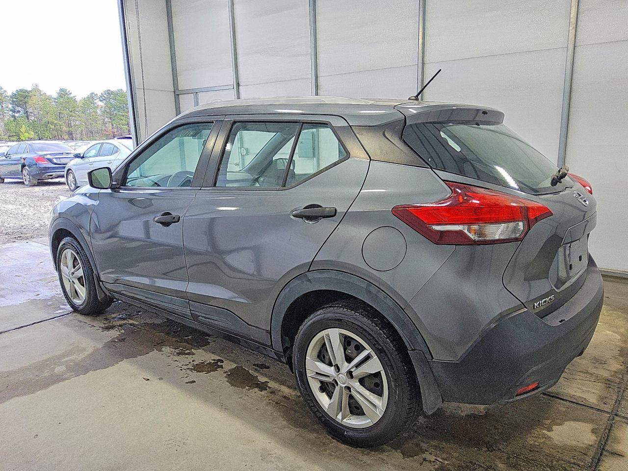 2019 NISSAN KICKS S — снимка 2