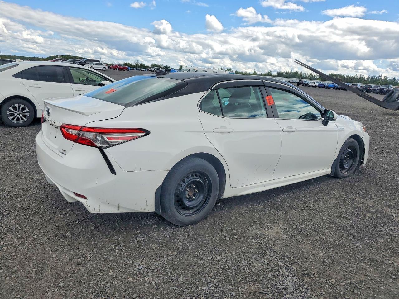 2019 TOYOTA CAMRY HYBRID SE — снимка 3