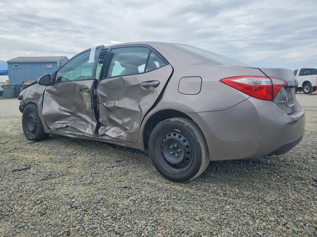 2016 TOYOTA COROLLA LE — снимка 2