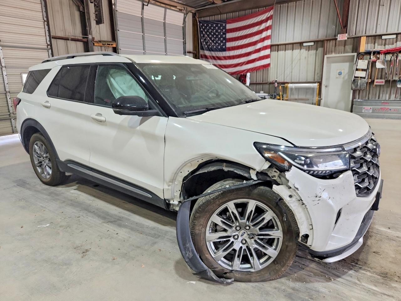 2025 FORD EXPLORER PLATINUM — photo 4