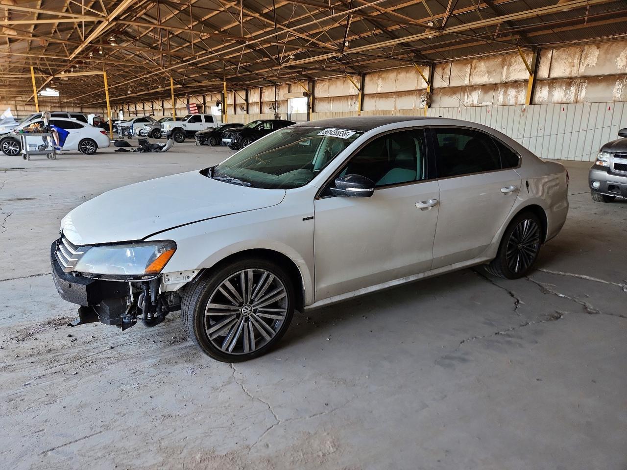 2014 VOLKSWAGEN PASSAT SE