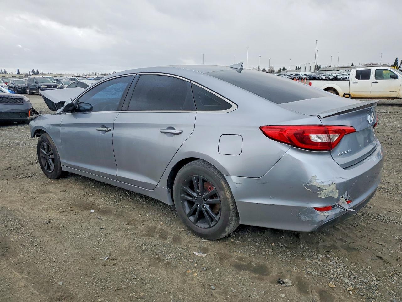 2015 HYUNDAI SONATA SE — снимка 2