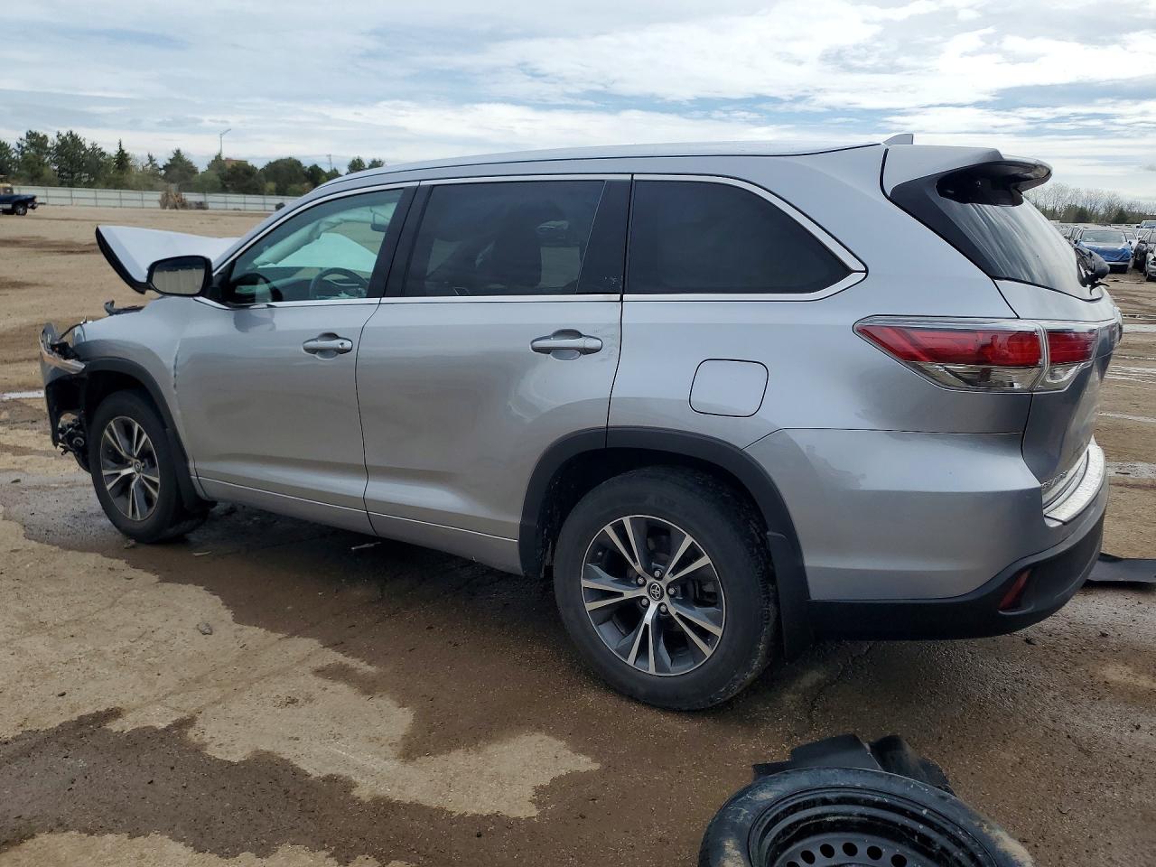 2016 TOYOTA HIGHLANDER XLE — снимка 2